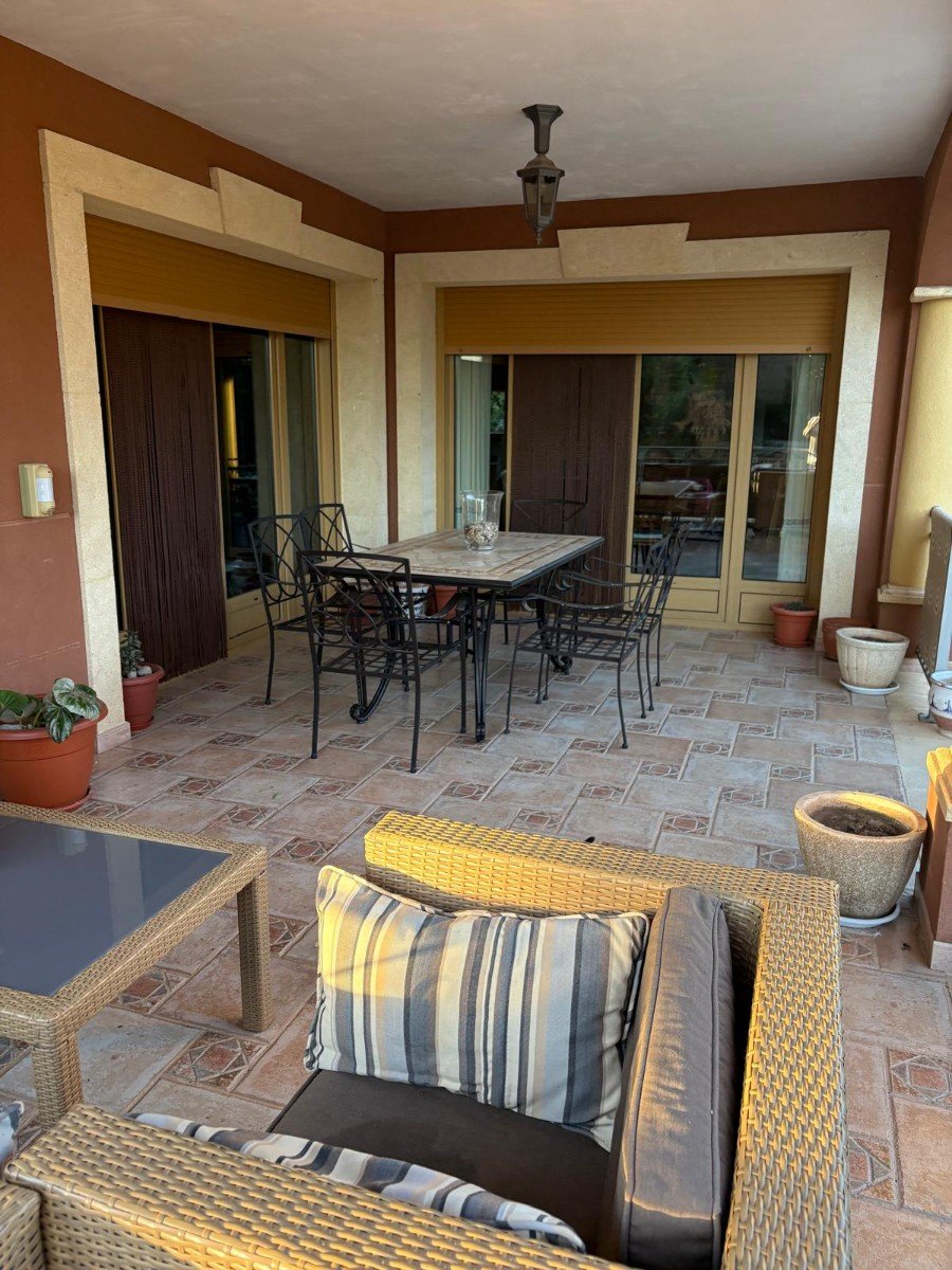 6 Bedroom 3 Bathroom Villa in Yecla - Caza De Casa
