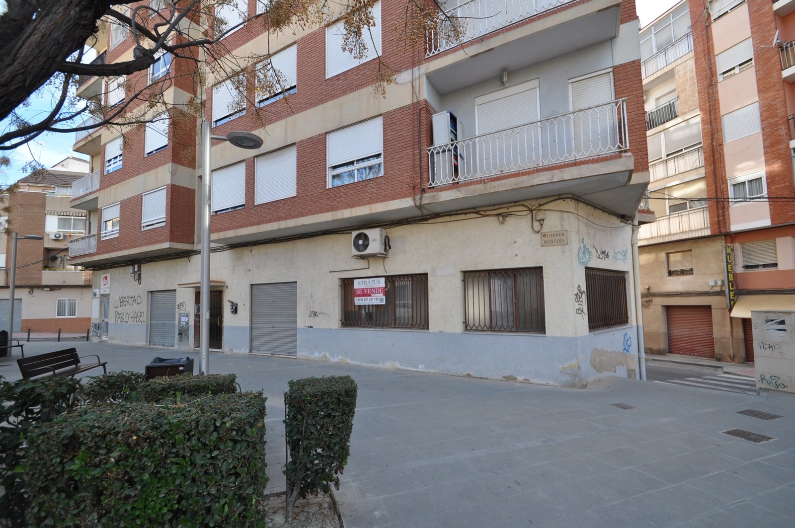 2 Bathroom Commercial in Petrer - Caza De Casa