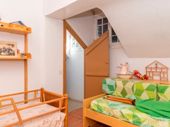 7 Bedroom 2 Bathroom Villa in Yecla - Caza De Casa