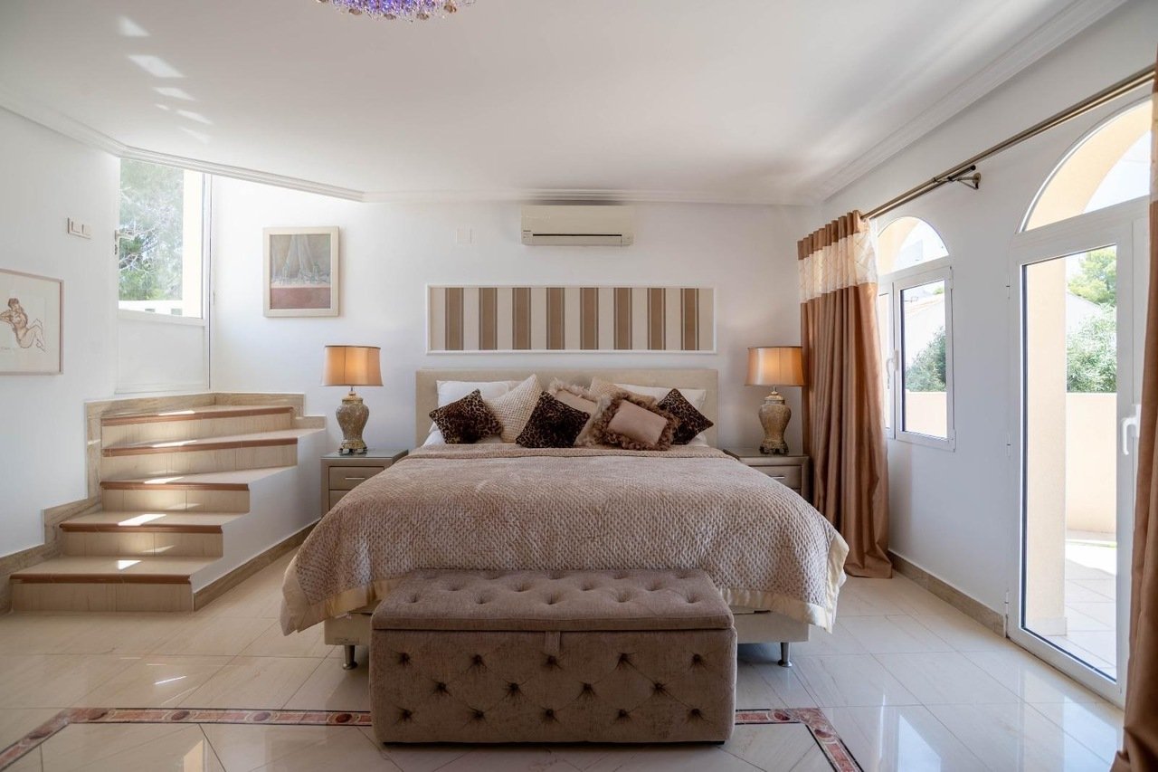5be90382-a460-4121-9759-b99b420fa48e_xlarge 4 Bedroom 3 Bathroom Villa in San Miguel de Salinas - Caza De Casa
