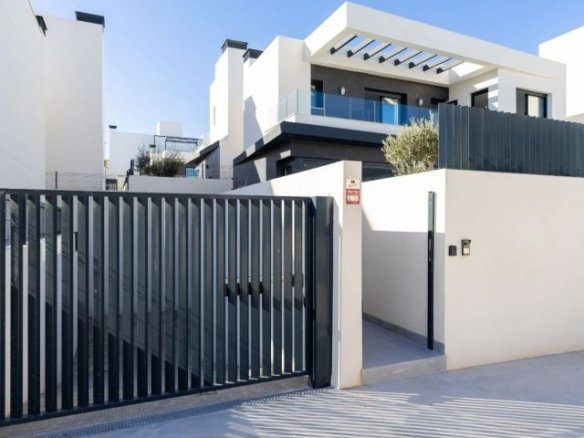 3 Bedroom 2 Bathroom Villa in Algorfa - Caza De Casa
