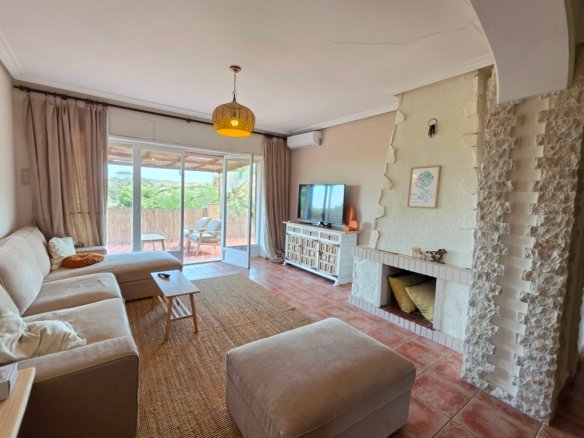 6 Bed 3 Bath Country House in Elche - Caza De Casa