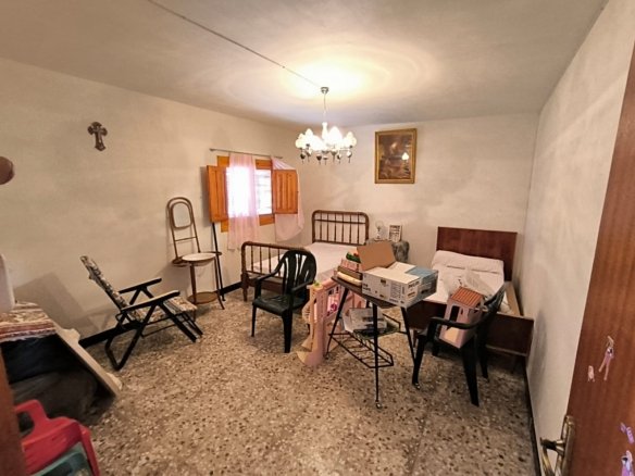 7 Bedroom 2 Bathroom Country House in Yecla - Caza De Casa