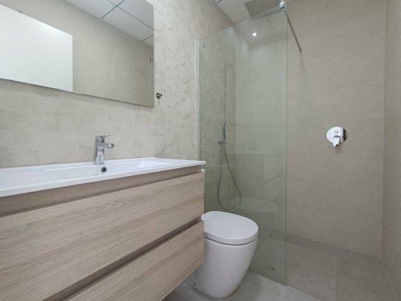 5 Bedroom 4 Bathroom Villa in Rojales - Caza De Casa