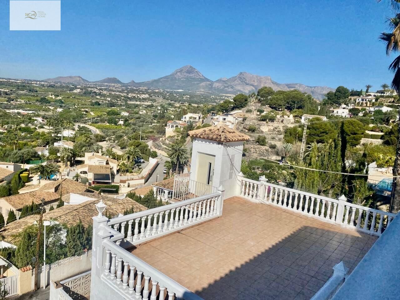 4 Bedroom 3 Bathroom Town House in Altea - Caza De Casa