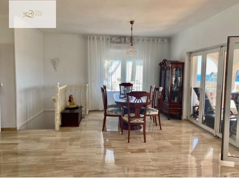 4 Bedroom 3 Bathroom Town House in Altea - Caza De Casa
