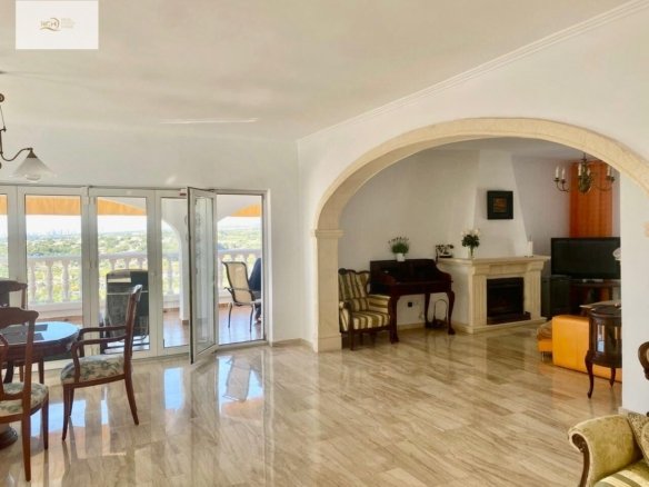 4 Bedroom 3 Bathroom Town House in Altea - Caza De Casa