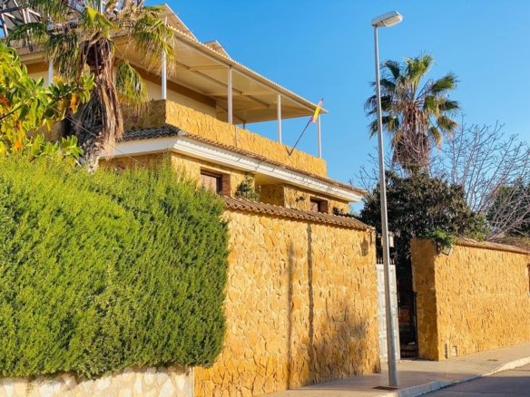 2 Bedroom 2 Bathroom Villa in Orihuela Costa - Caza De Casa