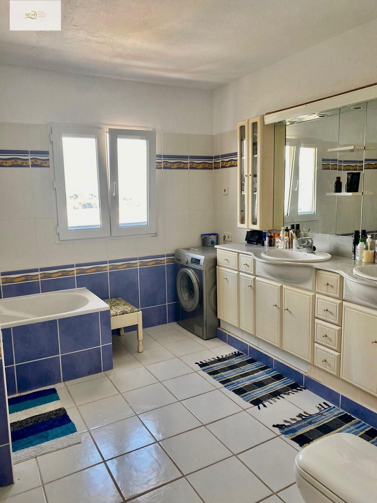 4 Bedroom 3 Bathroom Town House in Altea - Caza De Casa