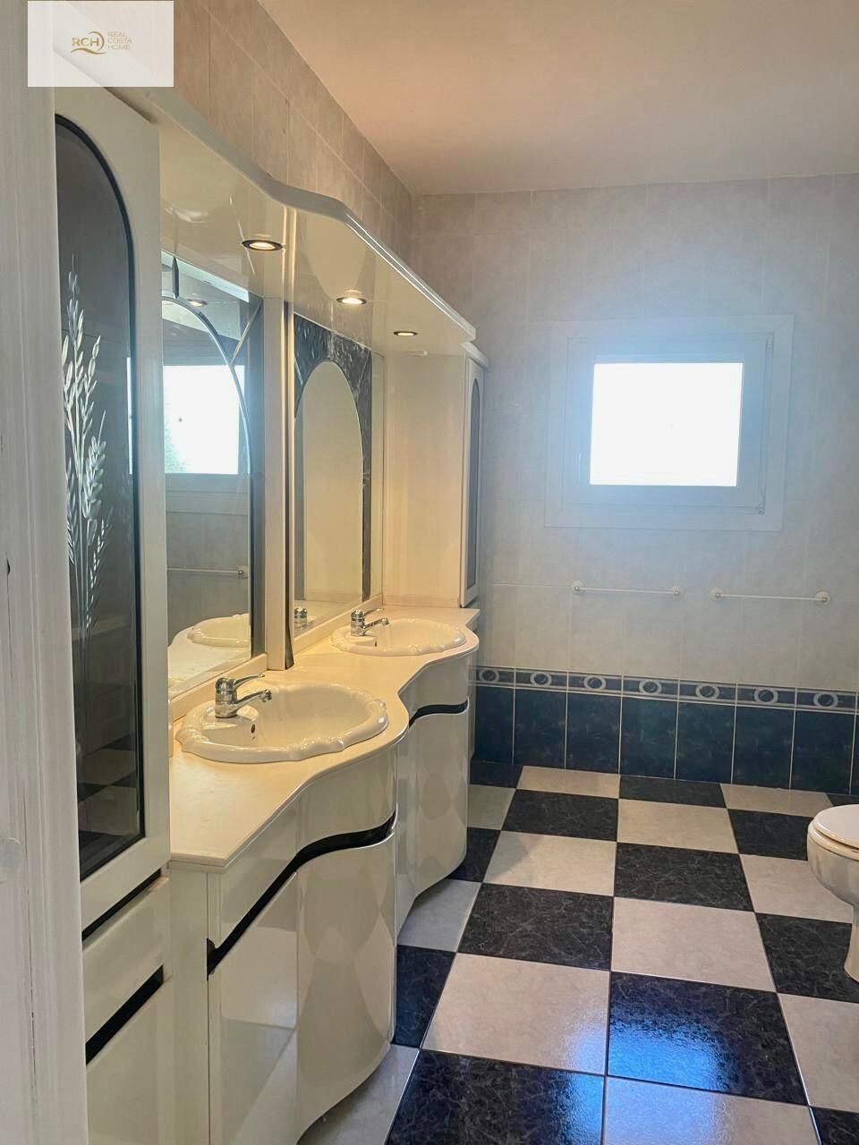 4 Bedroom 3 Bathroom Town House in Altea - Caza De Casa