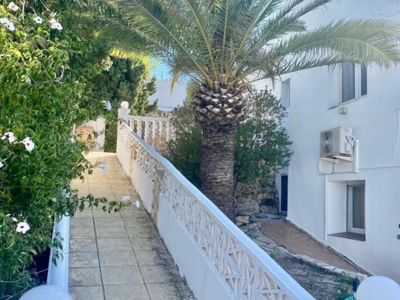 4 Bedroom 3 Bathroom Town House in Altea - Caza De Casa