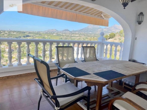 4 Bedroom 3 Bathroom Town House in Altea - Caza De Casa