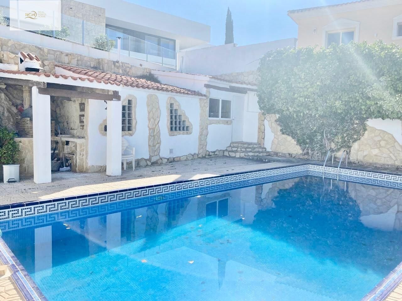 4 Bedroom 3 Bathroom Town House in Altea - Caza De Casa