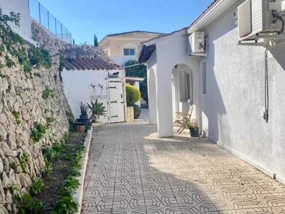 4 Bedroom 3 Bathroom Town House in Altea - Caza De Casa