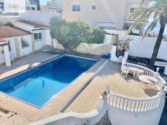 4 Bedroom 3 Bathroom Town House in Altea - Caza De Casa