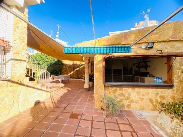 2 Bedroom 2 Bathroom Villa in Orihuela Costa - Caza De Casa