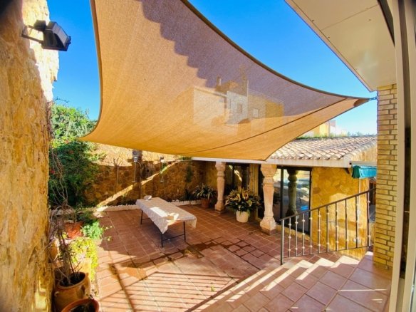2 Bedroom 2 Bathroom Villa in Orihuela Costa - Caza De Casa