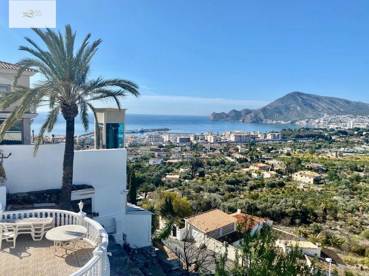 4 Bedroom 3 Bathroom Town House in Altea - Caza De Casa