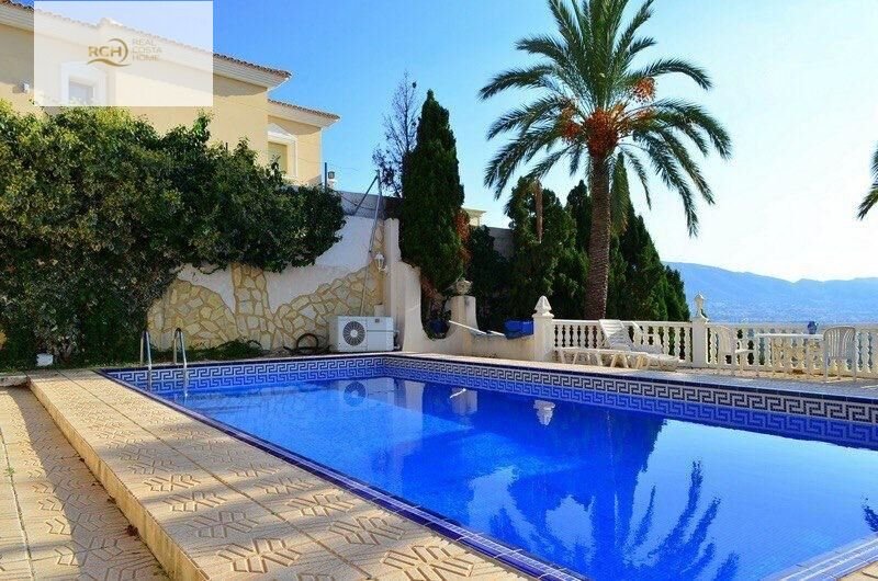 4 Bedroom 3 Bathroom Town House in Altea - Caza De Casa