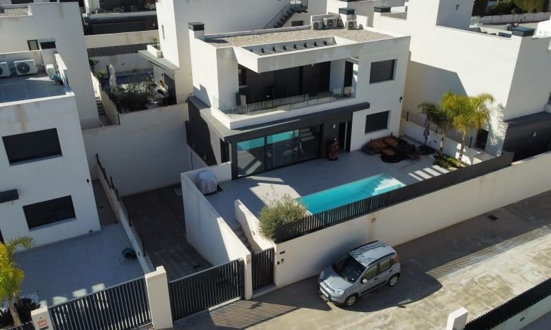 3 Bedroom 2 Bathroom Villa in Algorfa - Caza De Casa