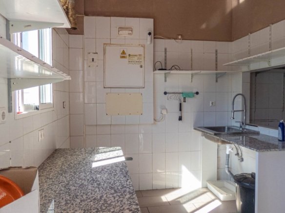 Commercial in Algorfa - Caza De Casa