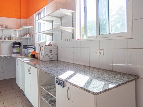 Commercial in Algorfa - Caza De Casa