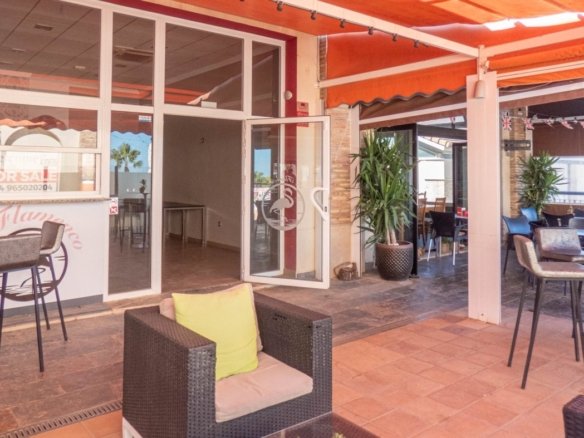 Commercial in Algorfa - Caza De Casa