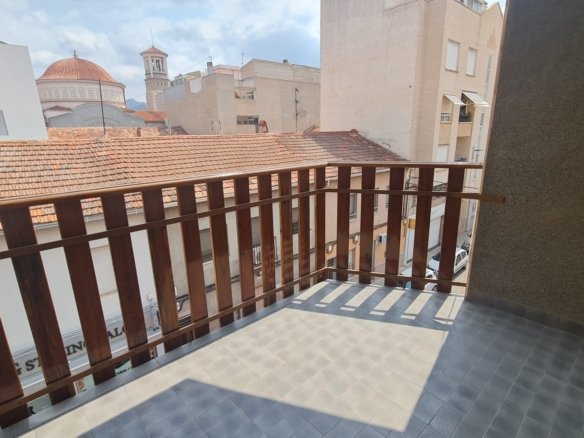 4 Bedroom 3 Bathroom Town House in Elda - Caza De Casa