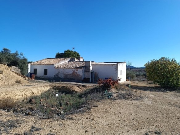 3 Bedroom 1 Bathroom Country House in Yecla - Caza De Casa