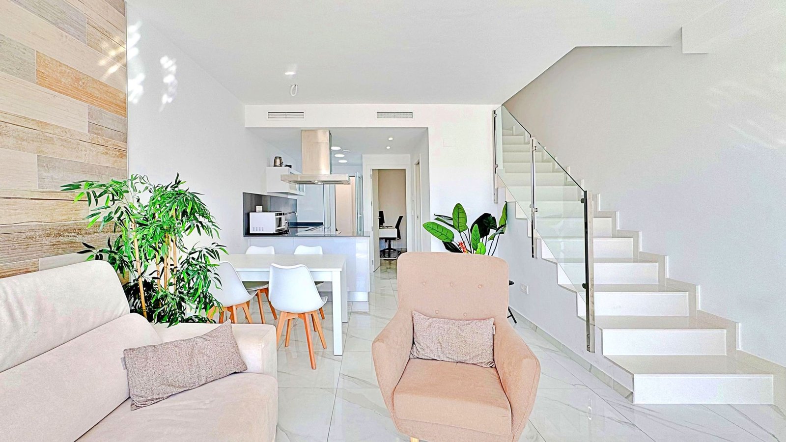 3 Bedroom 3 Bathroom Town House in Torrevieja - Caza De Casa