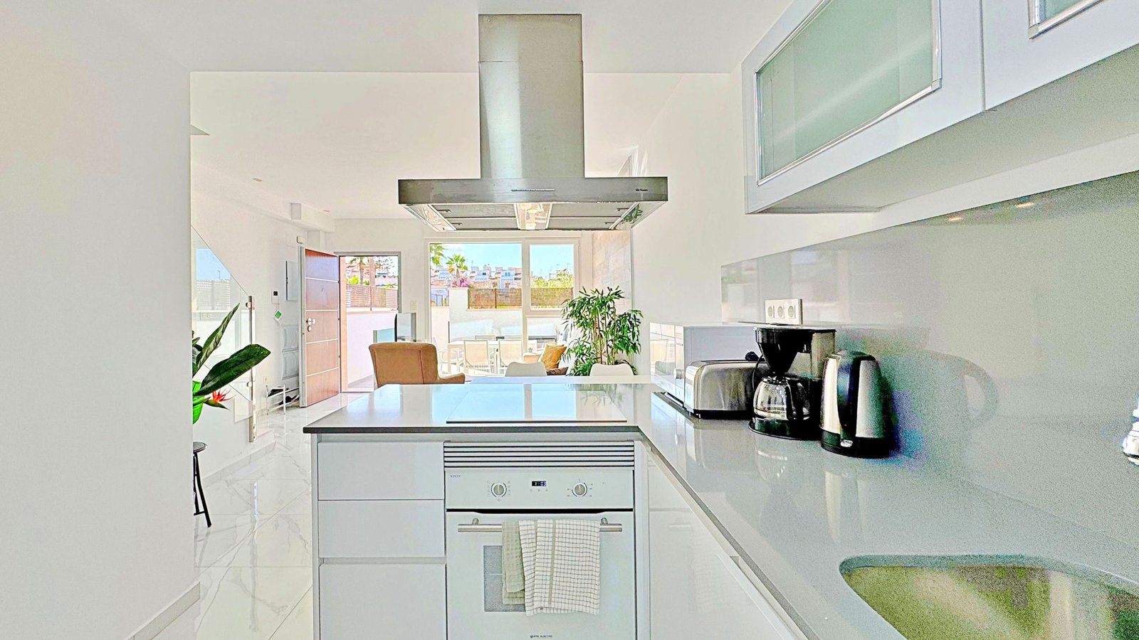 3 Bedroom 3 Bathroom Town House in Torrevieja - Caza De Casa