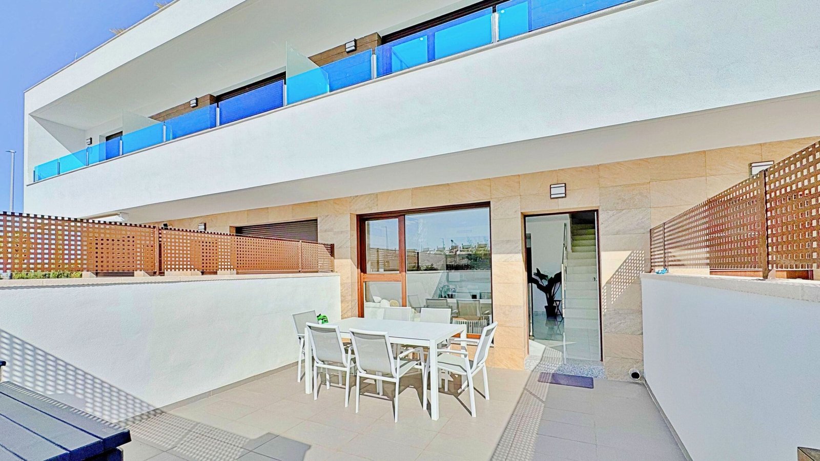 3 Bedroom 3 Bathroom Town House in Torrevieja - Caza De Casa