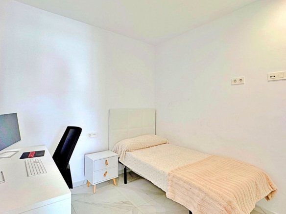3 Bedroom 3 Bathroom Town House in Torrevieja - Caza De Casa