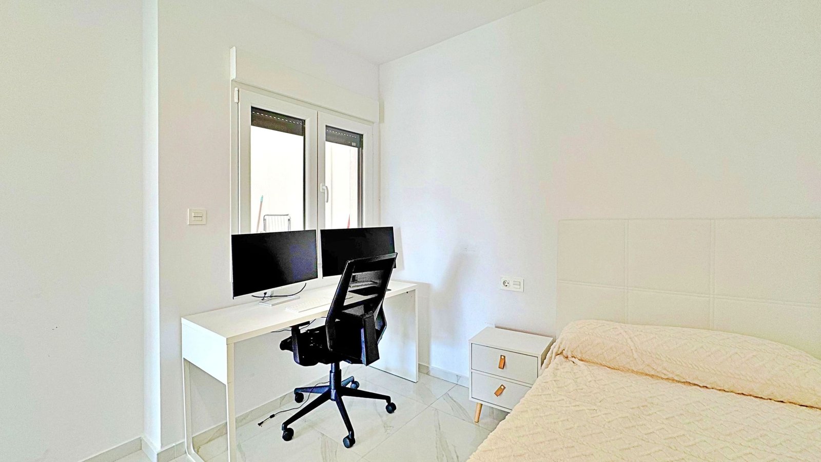 3 Bedroom 3 Bathroom Town House in Torrevieja - Caza De Casa