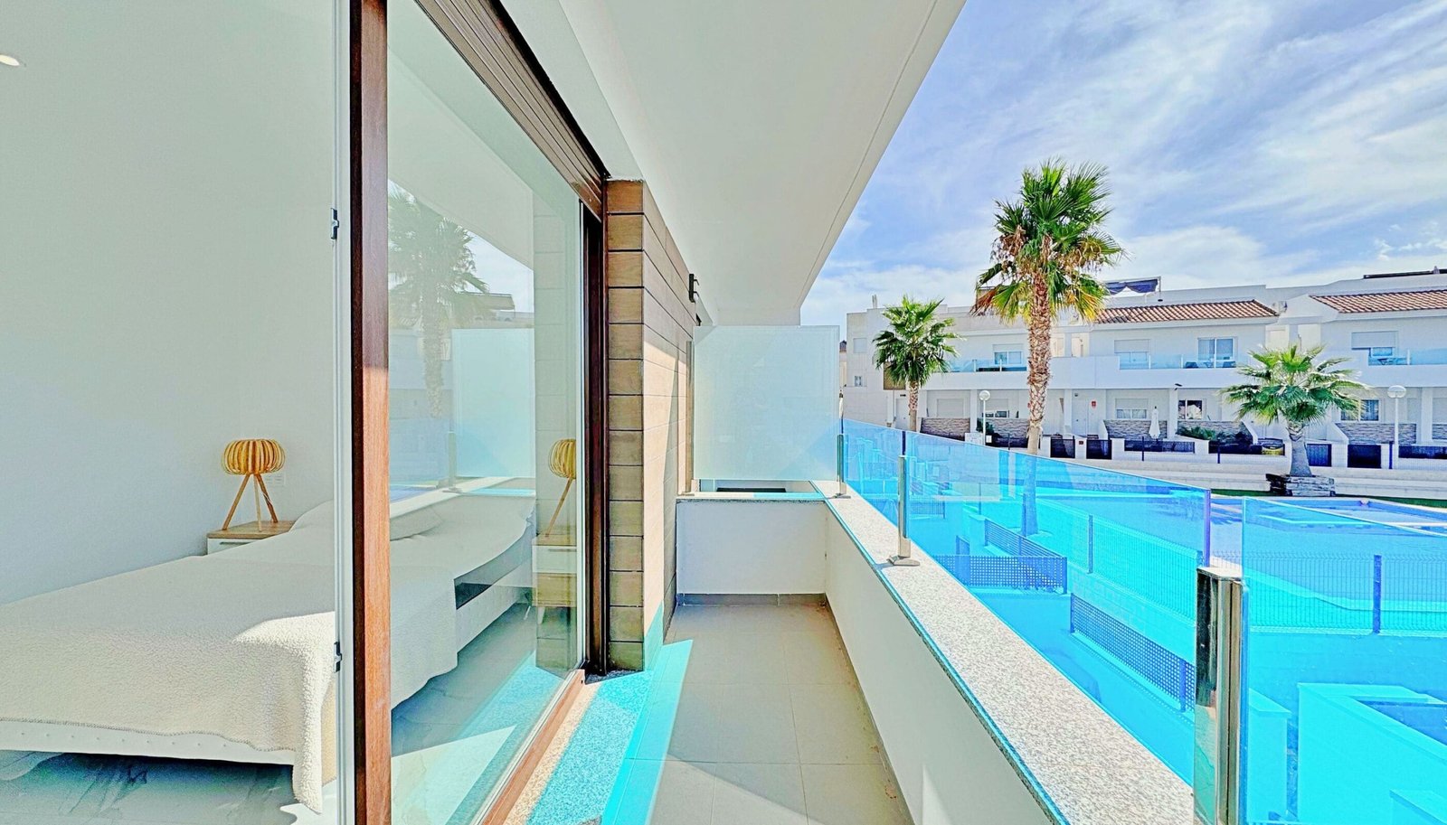 3 Bedroom 3 Bathroom Town House in Torrevieja - Caza De Casa