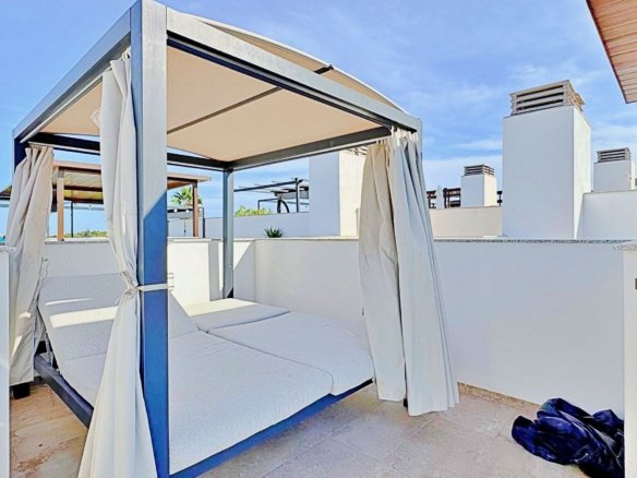 3 Bedroom 3 Bathroom Town House in Torrevieja - Caza De Casa
