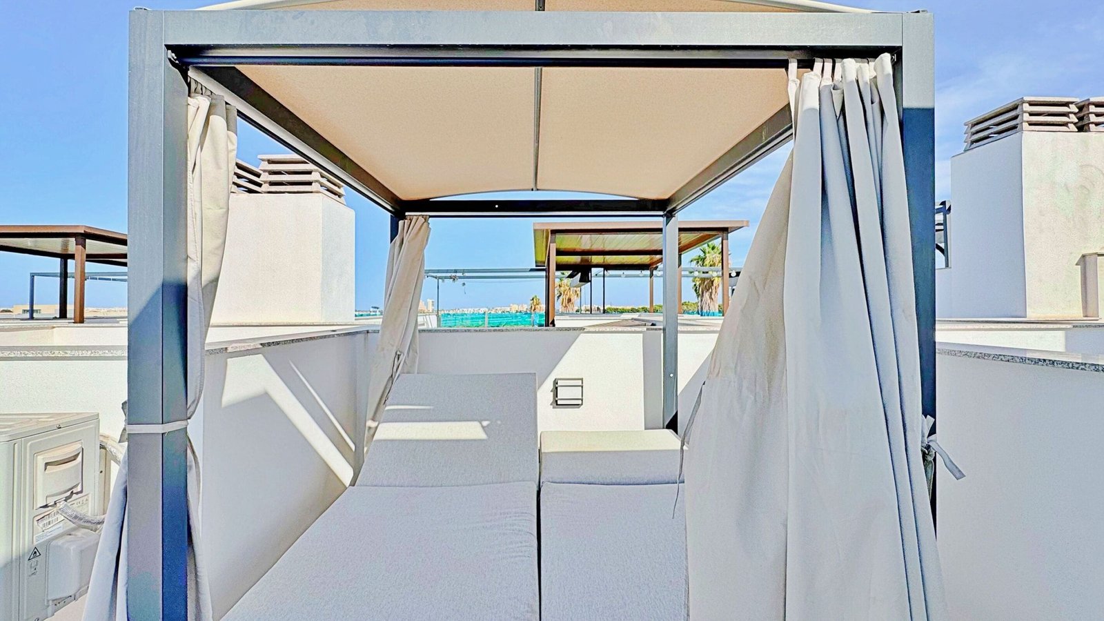 3 Bedroom 3 Bathroom Town House in Torrevieja - Caza De Casa