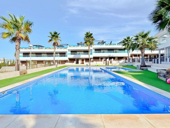 3 Bedroom 3 Bathroom Town House in Torrevieja - Caza De Casa