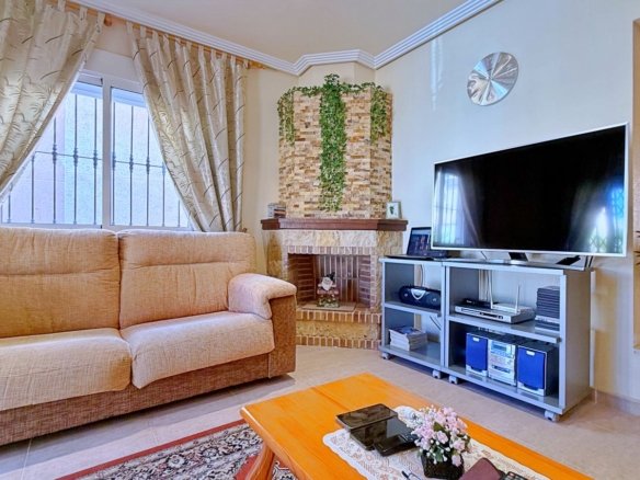 4 Bed 2 Bath Villa in Orihuela - Caza De Casa