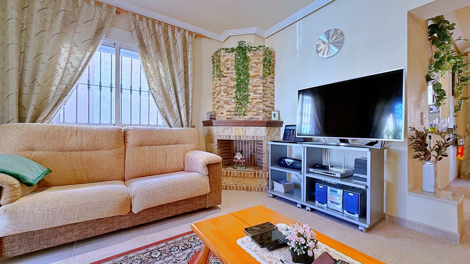 4 Bed 2 Bath Villa in Orihuela - Caza De Casa