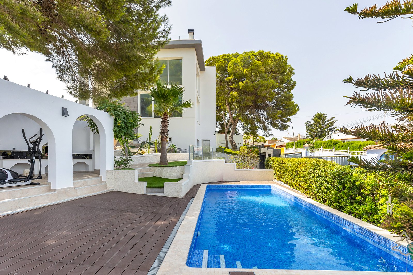 6a965d7a5236f_012024062902 6 Bedroom 3 Bathroom Villa in Torrevieja - Caza De Casa