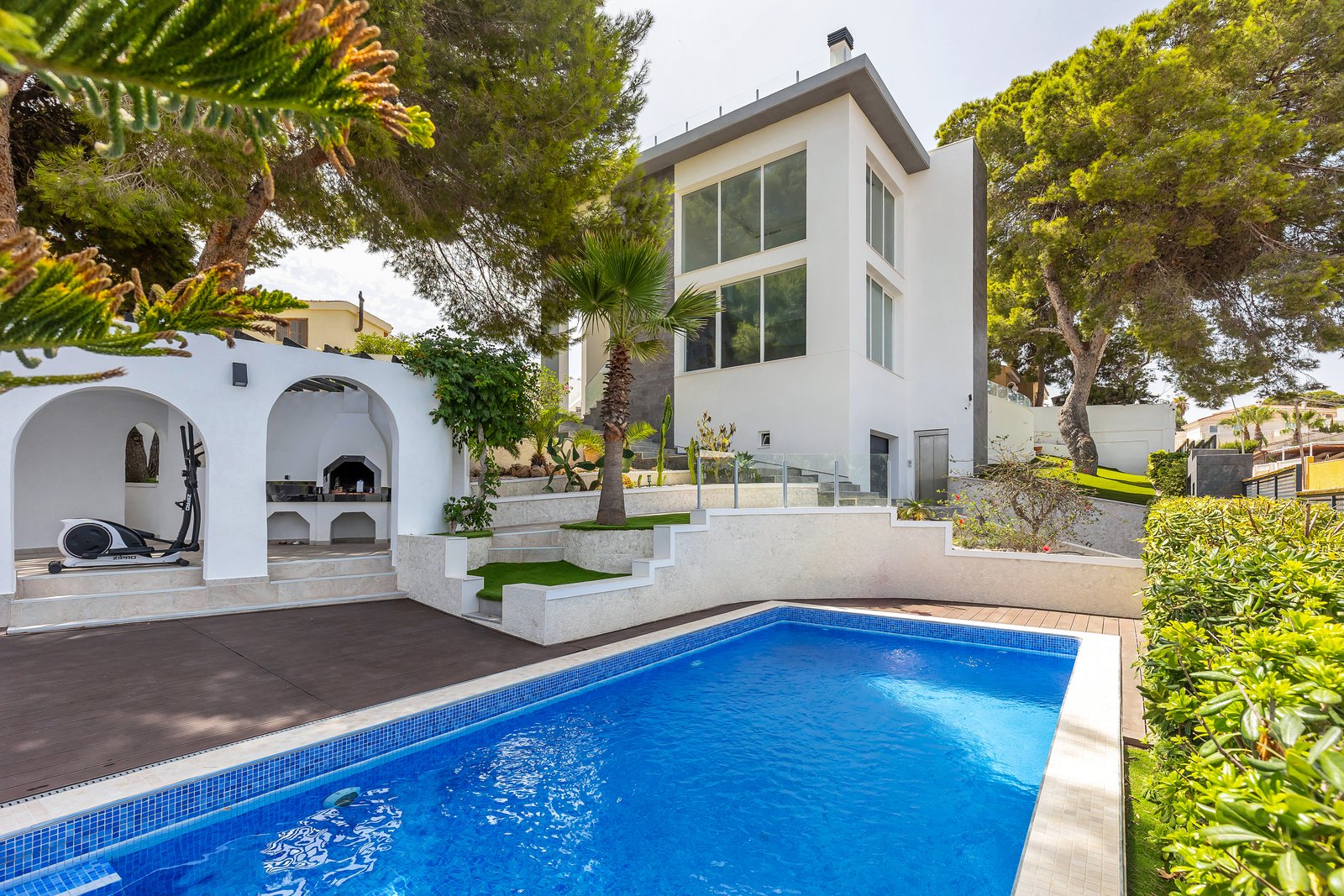 6a965d7a7b495_012024062901 6 Bedroom 3 Bathroom Villa in Torrevieja - Caza De Casa