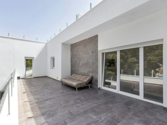 6 Bedroom 3 Bathroom Villa in Torrevieja - Caza De Casa