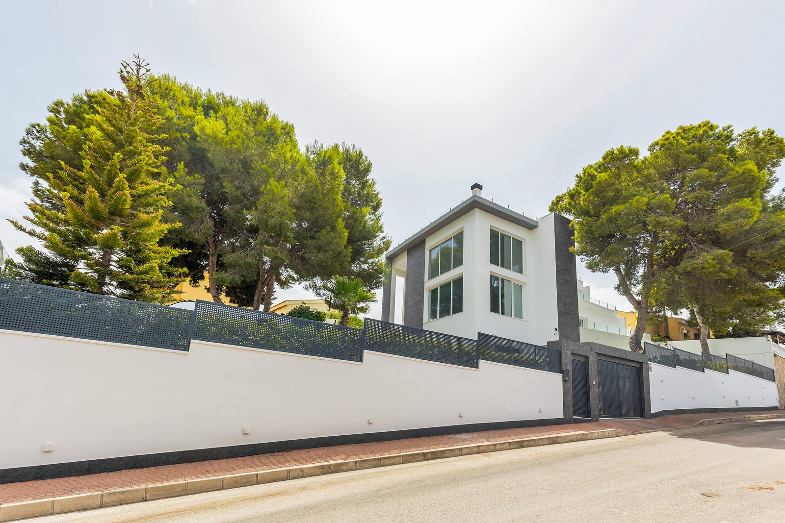 6a965d7df106f_012024062947 6 Bedroom 3 Bathroom Villa in Torrevieja - Caza De Casa
