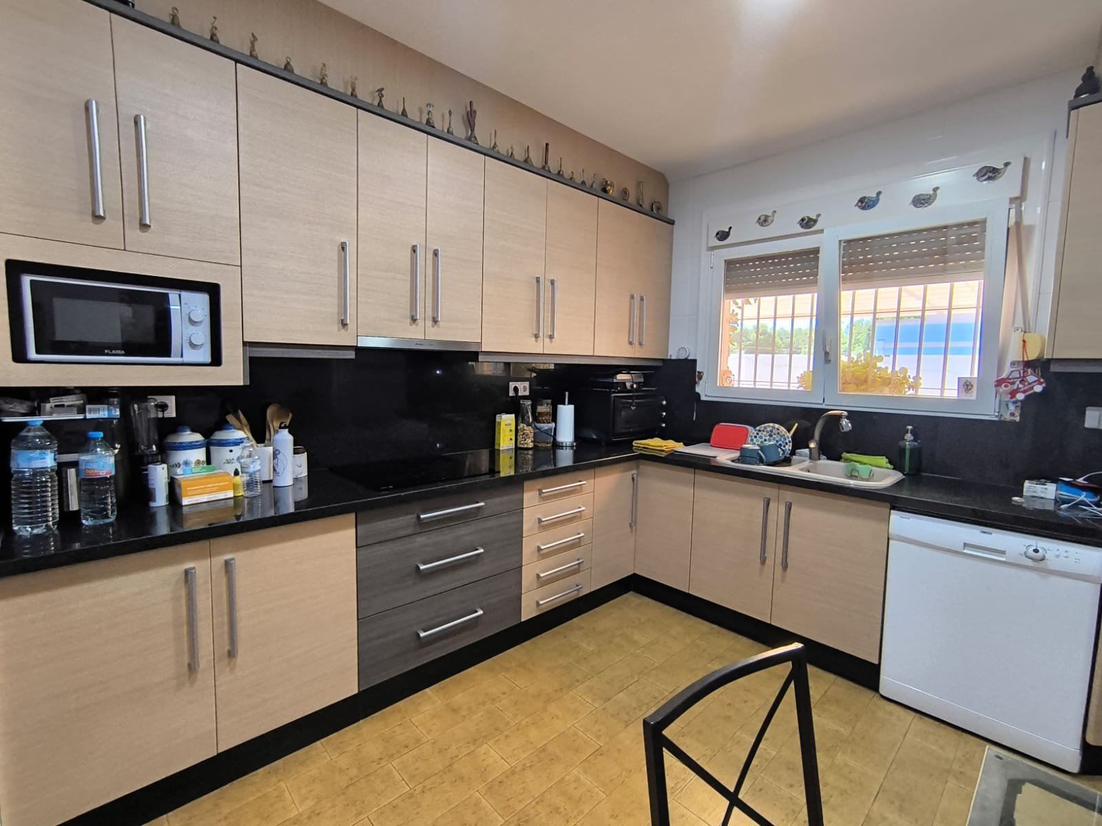 6d32e5b525bc278f 6 Bedroom 3 Bathroom Villa in Yecla - Caza De Casa