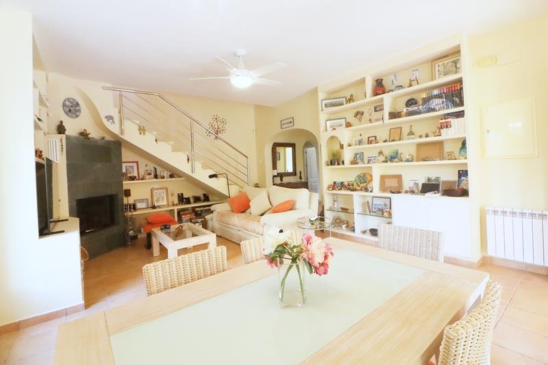 3 Bedroom 2 Bathroom Villa in Oliva - Caza De Casa