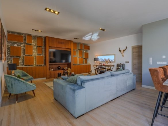 4 Bedroom 3 Bathroom Villa in Benijofar - Caza De Casa