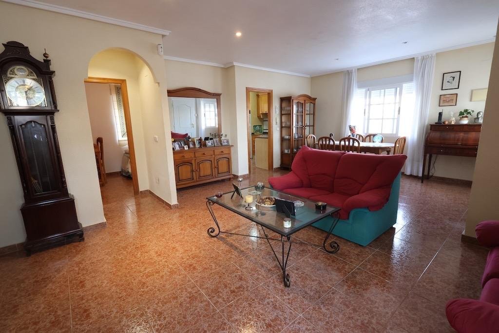 3 Bedroom 2 Bathroom Villa in Torrevieja - Caza De Casa