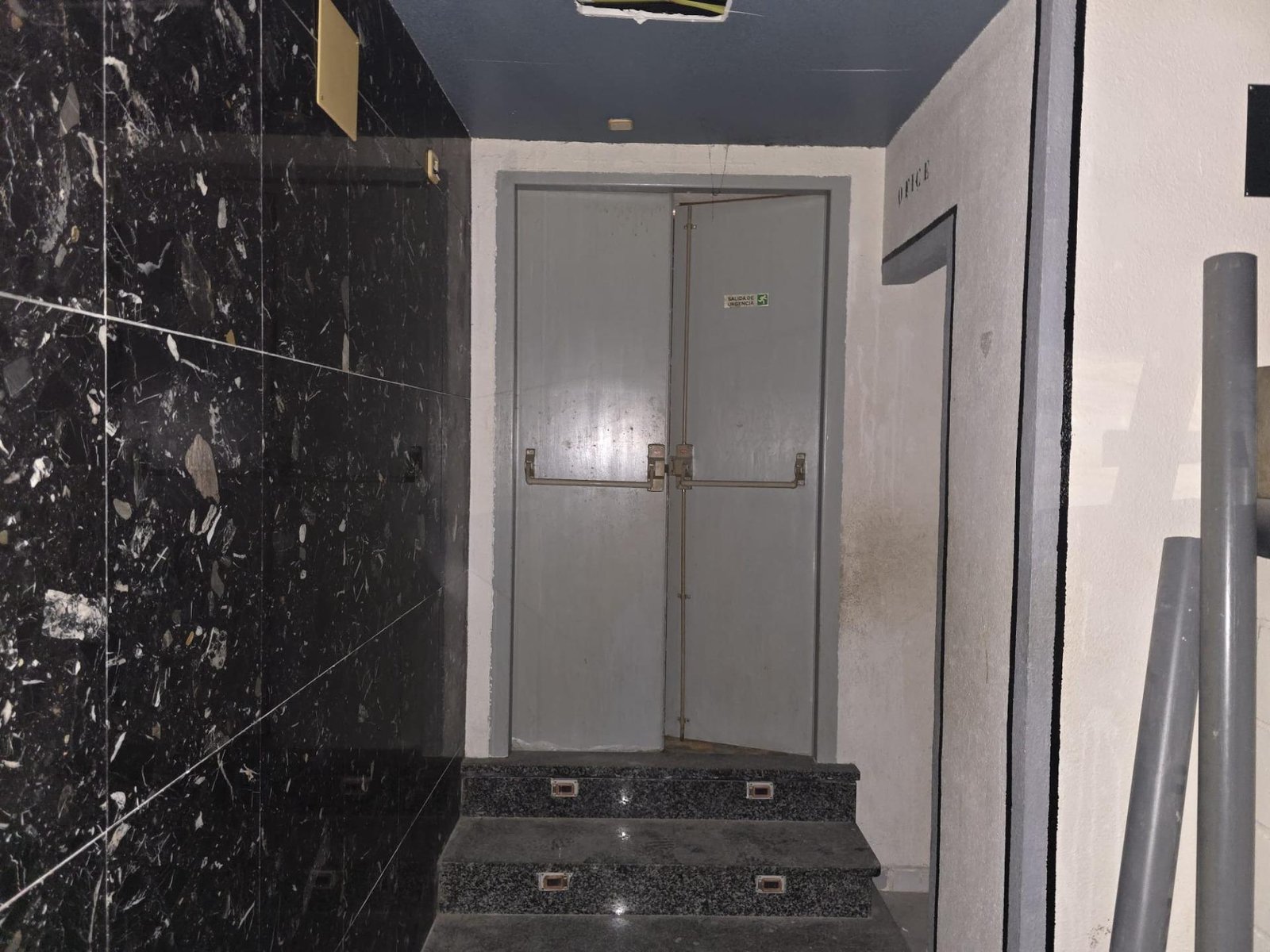 Commercial in Torrevieja - Caza De Casa