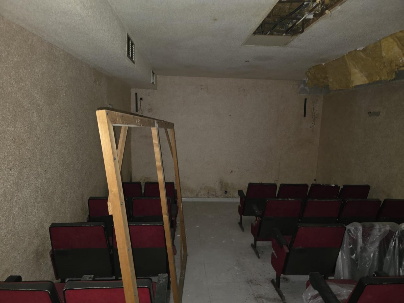 Commercial in Torrevieja - Caza De Casa